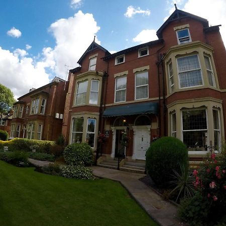 Rostrevor Hotel - Guest House Бери Екстериор снимка