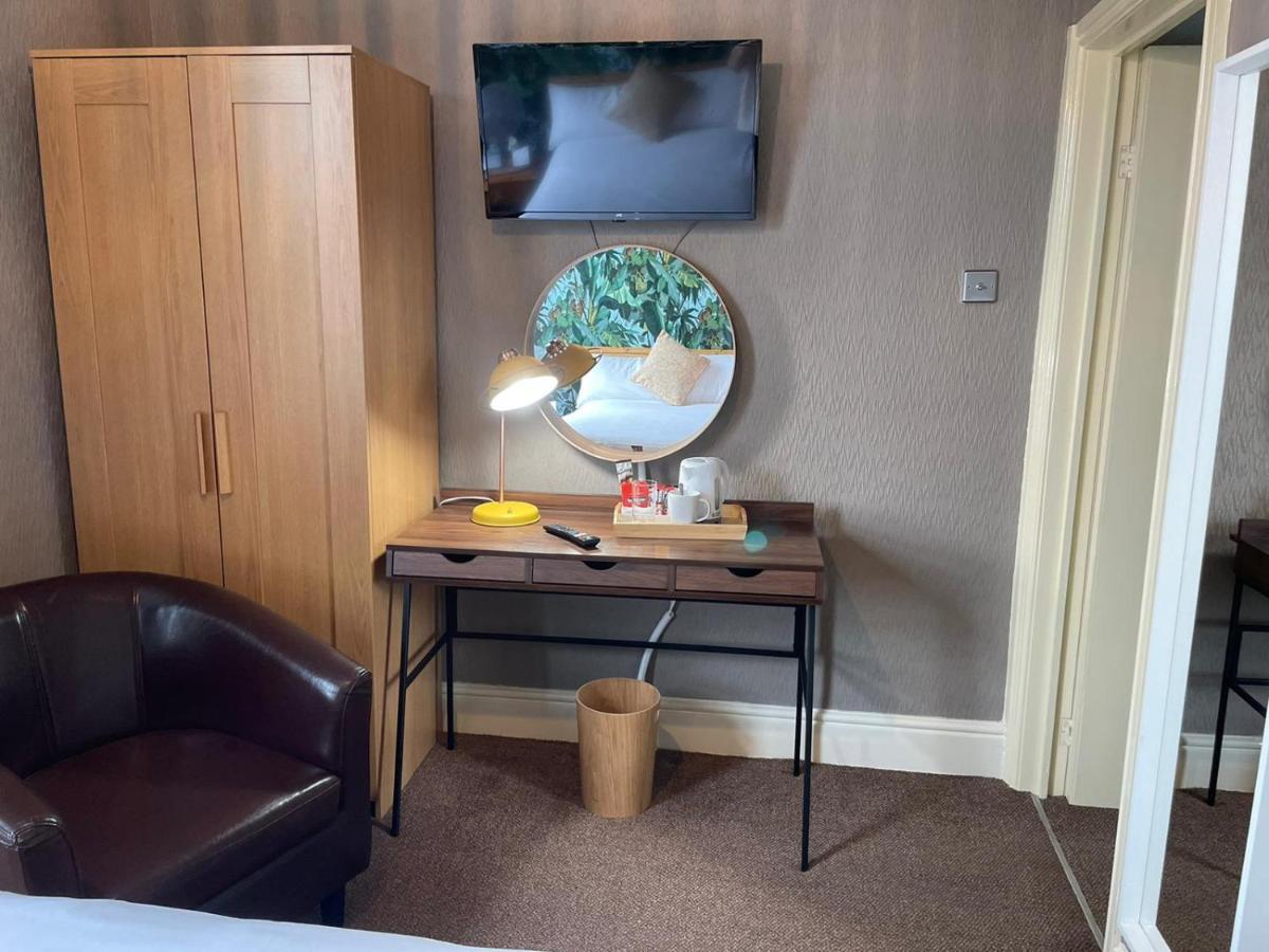 Rostrevor Hotel - Guest House Бери Екстериор снимка