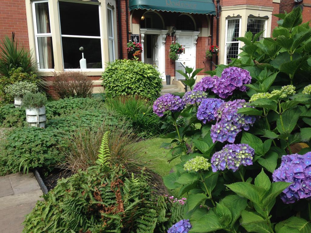 Rostrevor Hotel - Guest House Бери Екстериор снимка